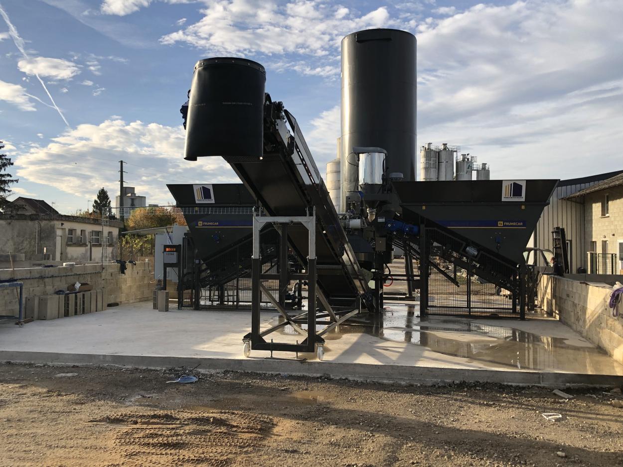 Photo Nouveau distributeur automatique de béton à Pithiviers